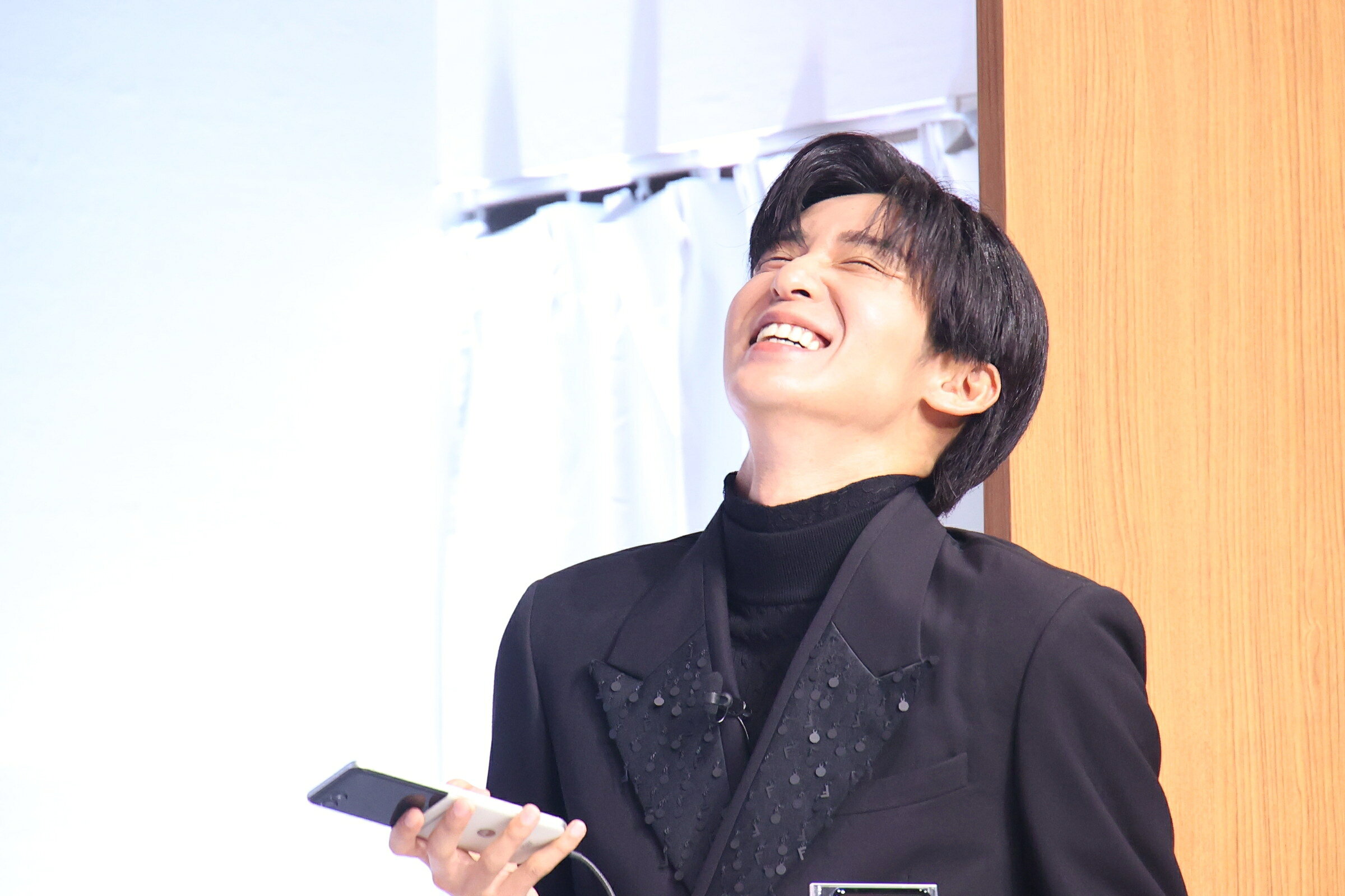 目黒蓮、モトローラ発表会で初監督（!?）作品に感動＆渡辺翔太撮影の