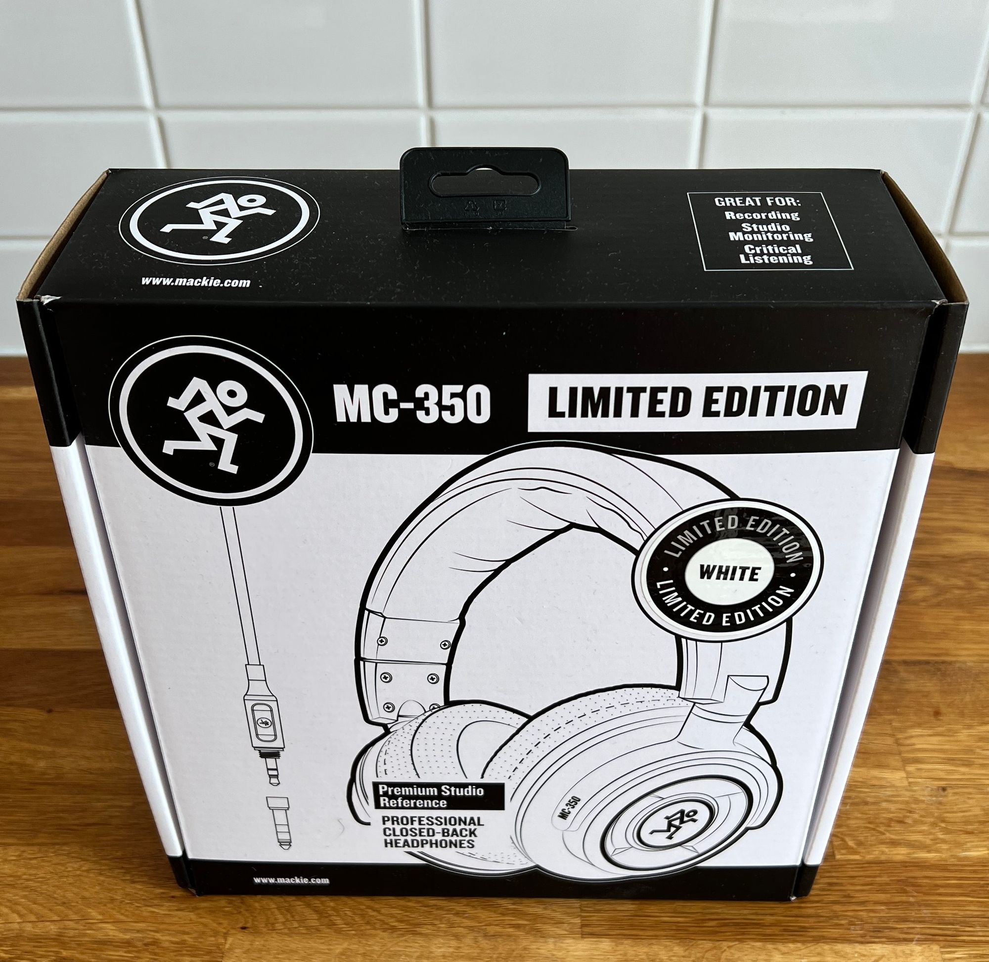 Lush-Sounding Made For Pro's Mackie MC-350 Closed-Back Headphone