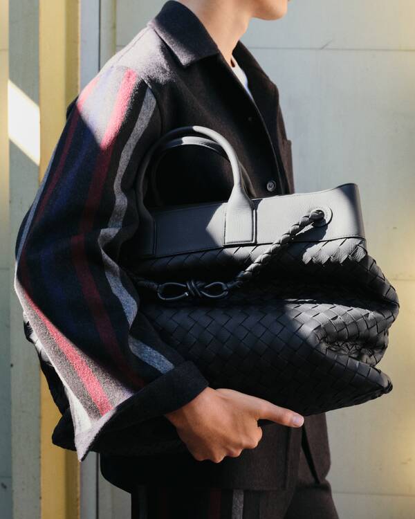 イントレチャートレザー グローブ|ブラック/メンズ ボッテガ・ヴェネタ