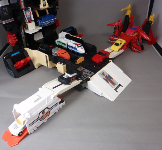 トランスフォーマー/ロボットベース・グランダス（前編） | ロボNINブログ