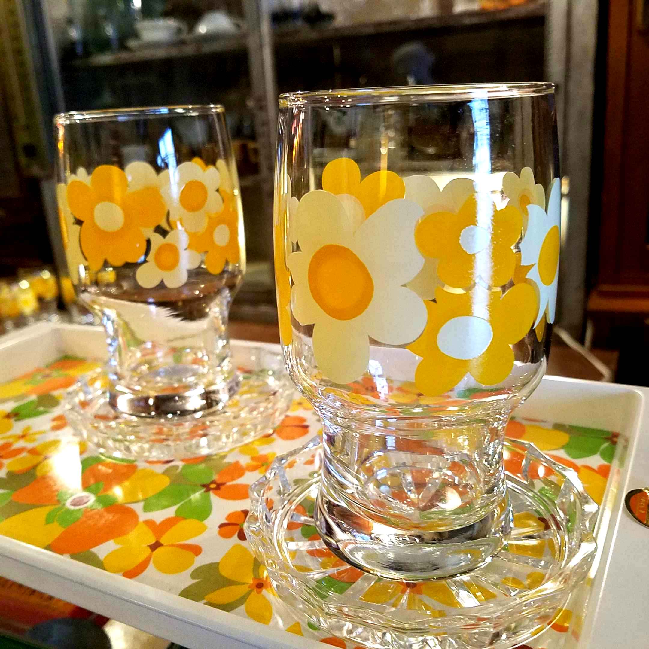 昭和レトロ 花柄 グラス 4個 昭和レトロ 梅の花模様ガラスコップ5個