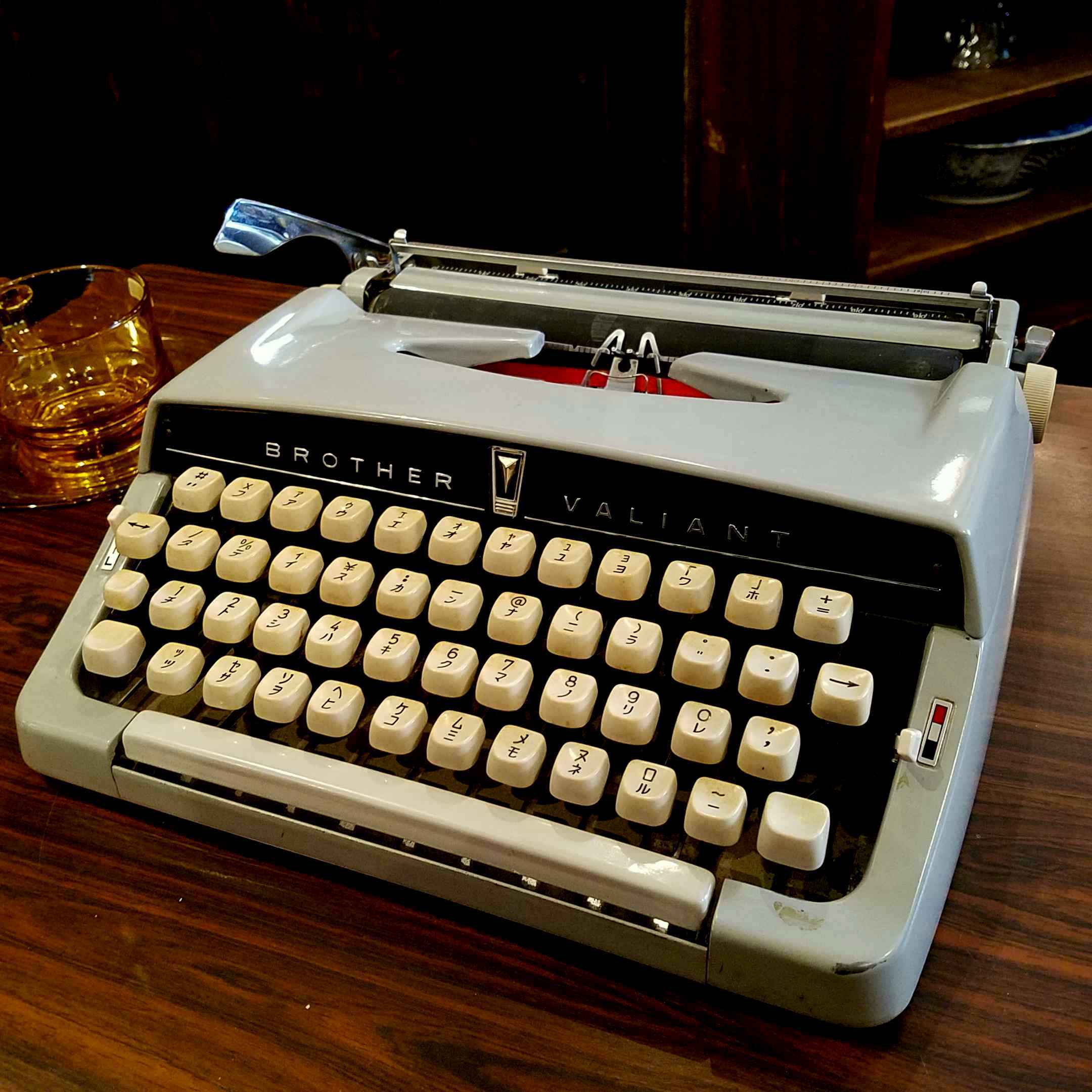 昭和レトロなカタカナ・タイプライター ブラザー「バリアント