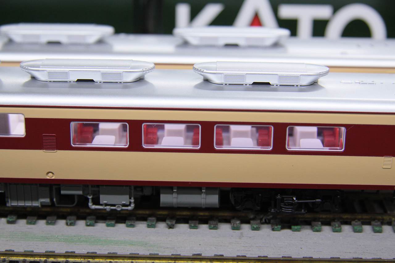 KATO キハ81へ簡単確実にKATO純正室内灯を取付ける方法！ - 零工房