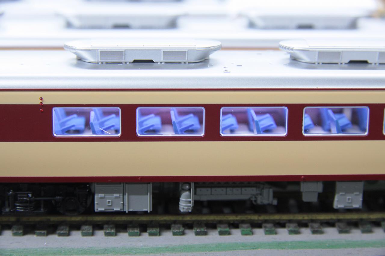 KATO キハ81へ簡単確実にKATO純正室内灯を取付ける方法！ - 零工房