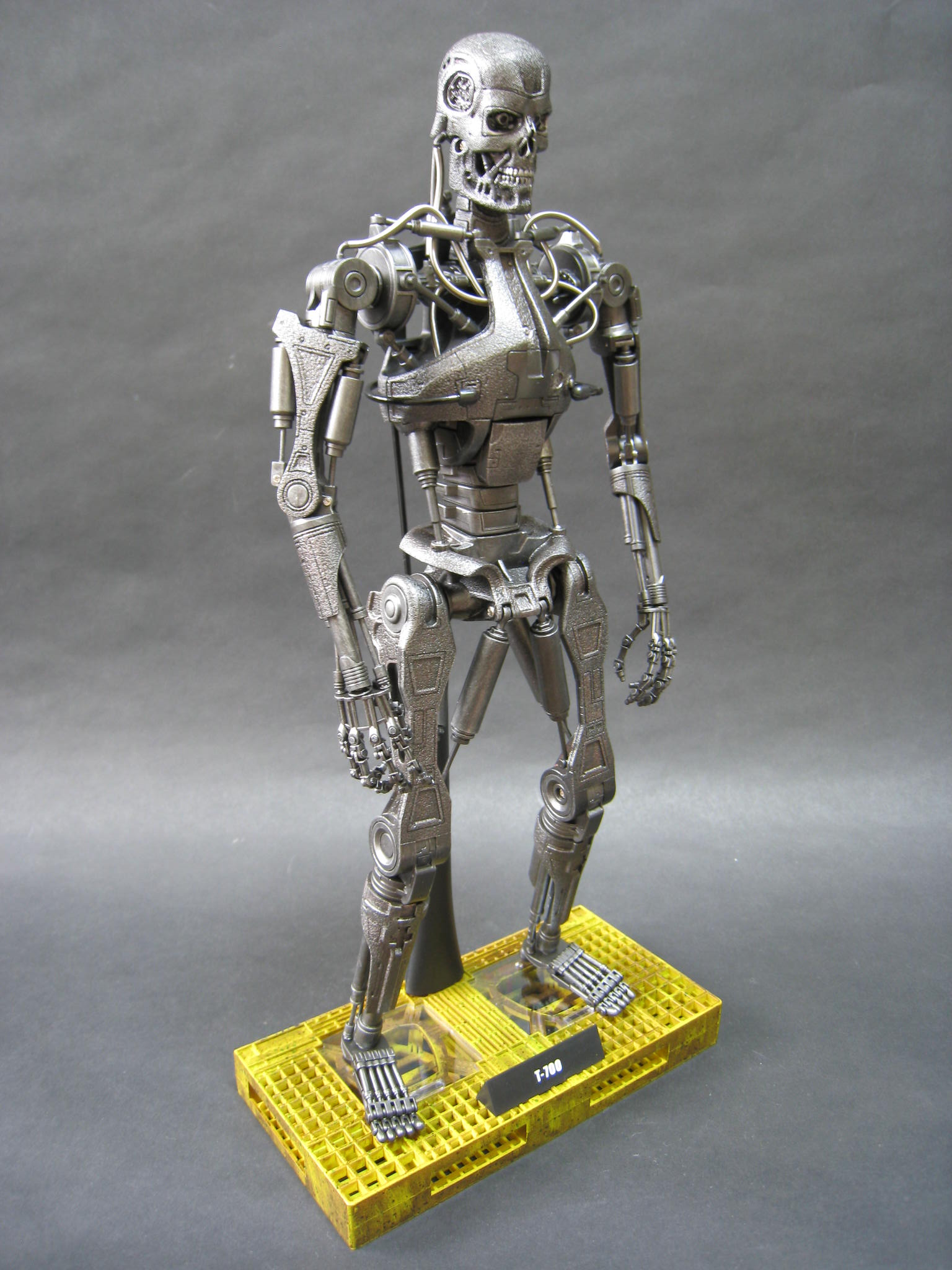 ホットトイズT4 1/6 T-700 | Papa's Favorite!