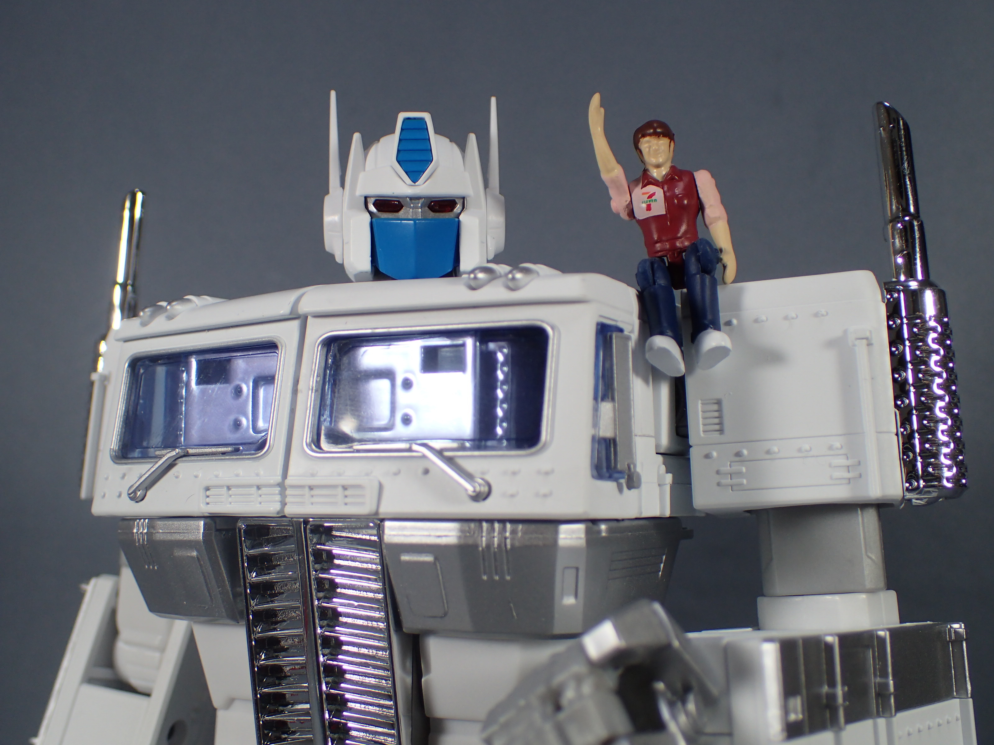 トランスフォーマーマスターピース MP-711 コンボイ 【公式通販】