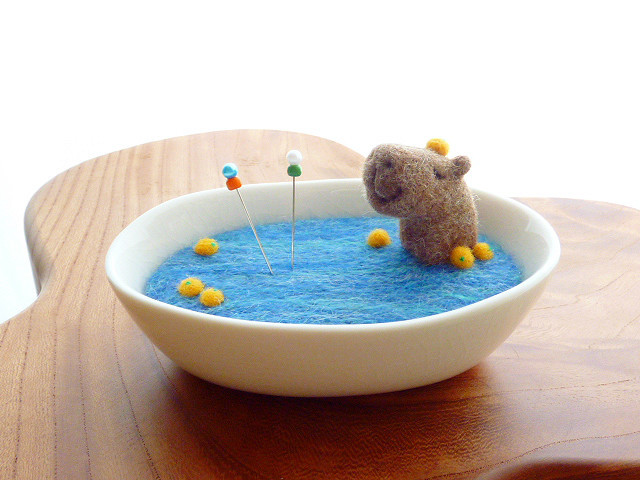 羊毛フェルト作品☆カピバラゆず湯ピンクッションとオリジナルブレンド