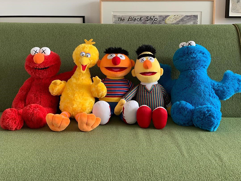 kaws セサミストリート UNIQLO ぬいぐるみ 5体 コンプリート kaws