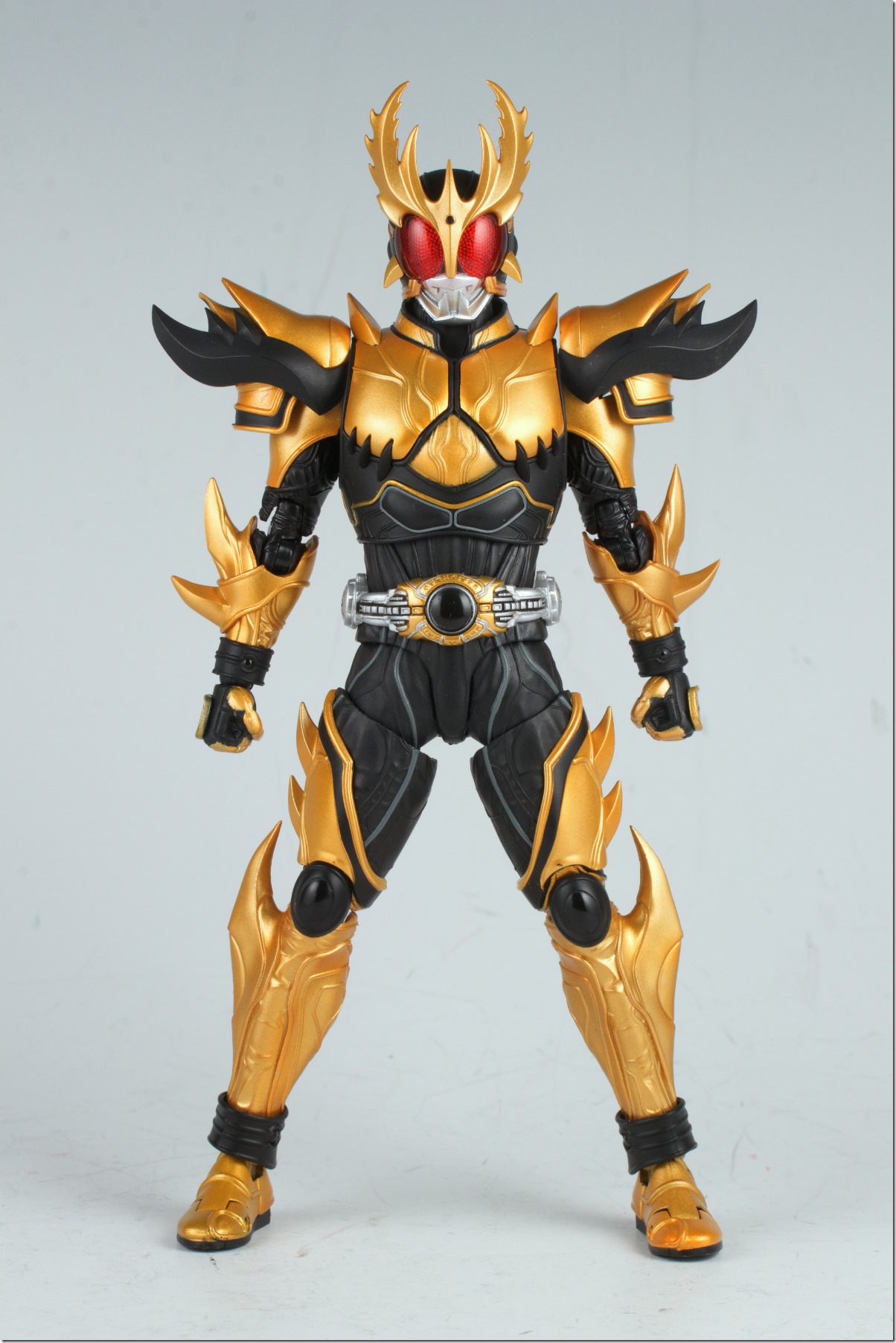 SHFiguarts 真骨彫製法仮面ライダークウガ ライジングアルティメット