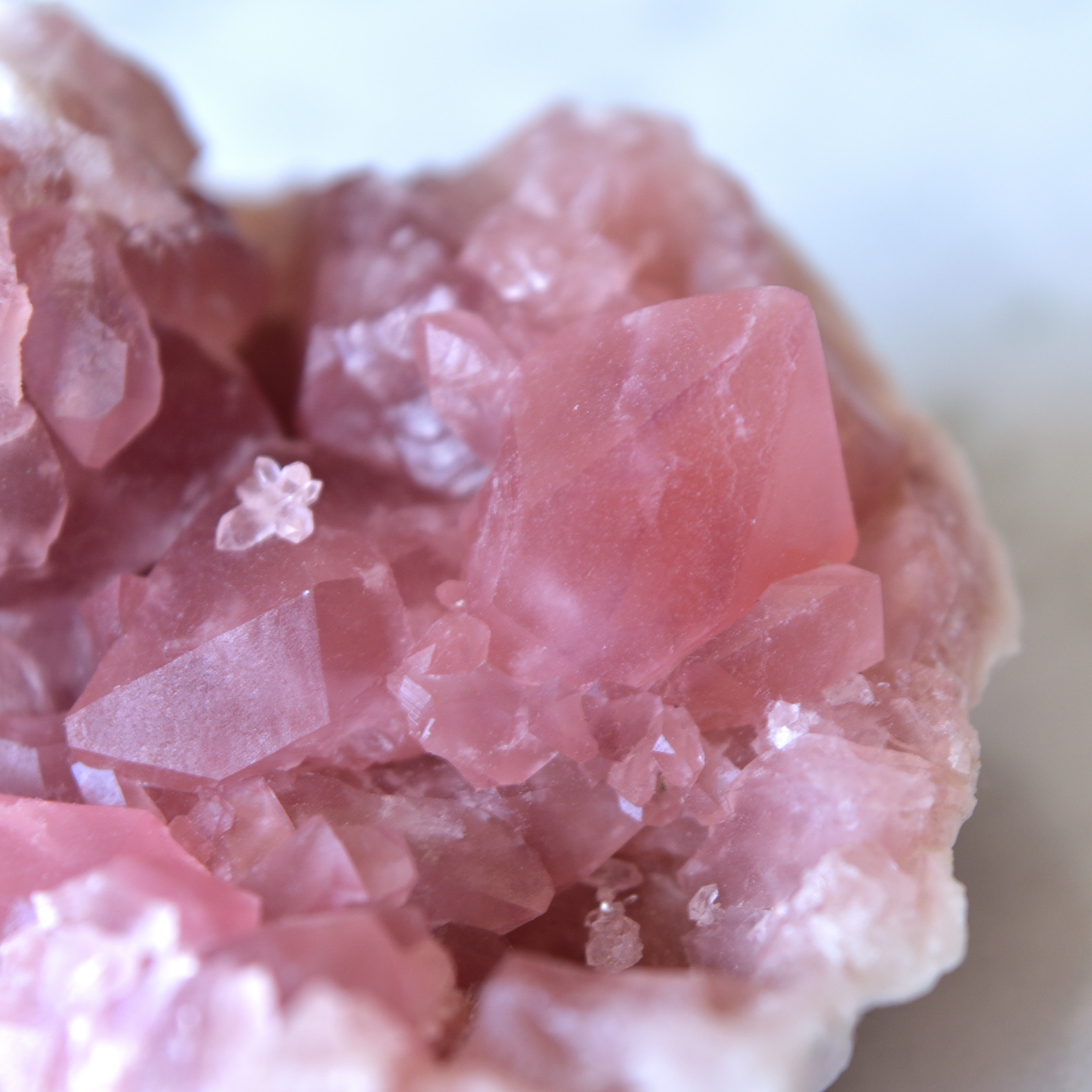 ピンクアメジスト・ジオード イシス アルゼンチン・パタゴニア産 77g