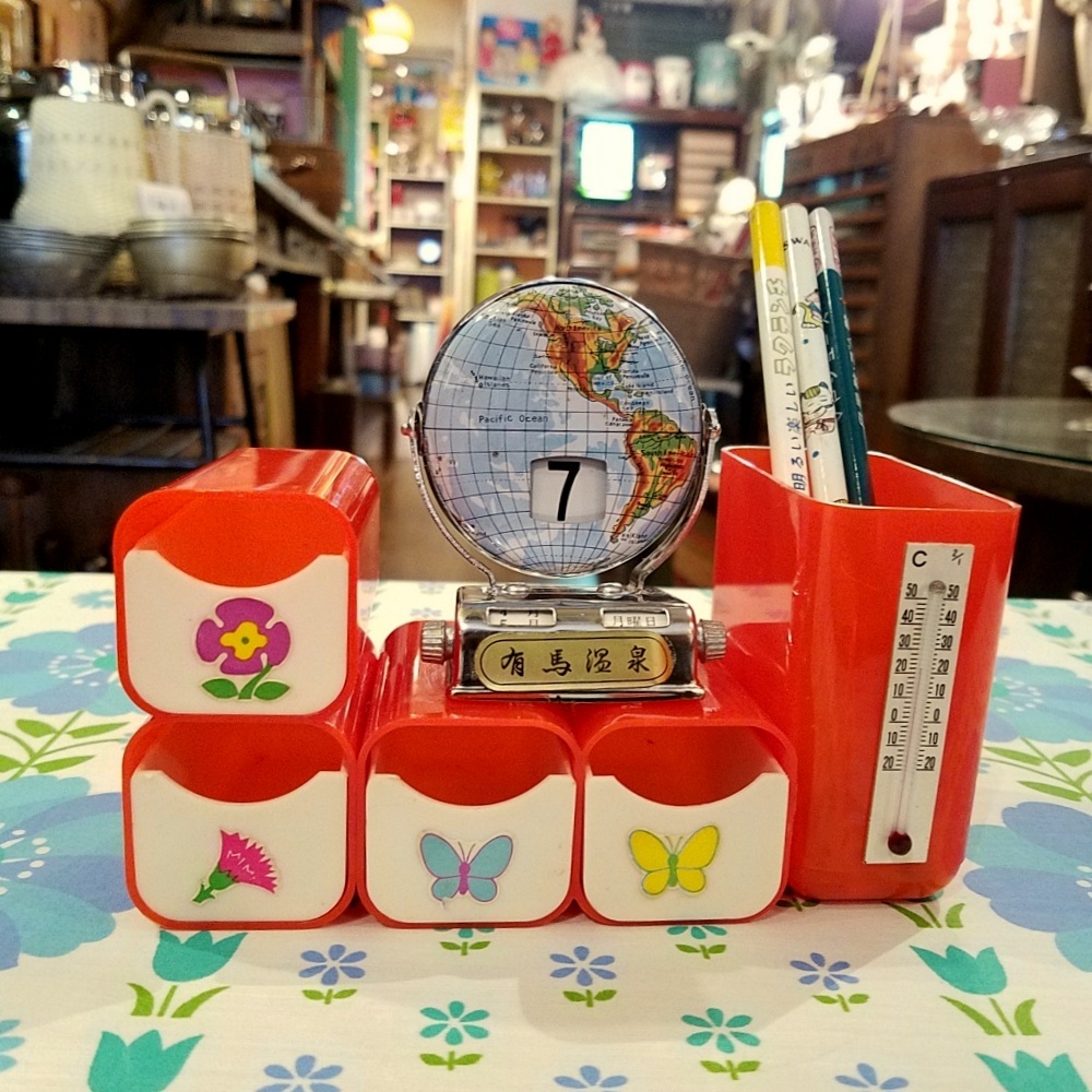 レトロポップな卓上万年カレンダー（パタパタカレンダー） - [Sold Out