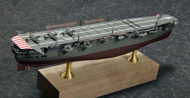 HIGH-GEARedの模型と趣味の日常 1/700航空母艦『海鷹』完成