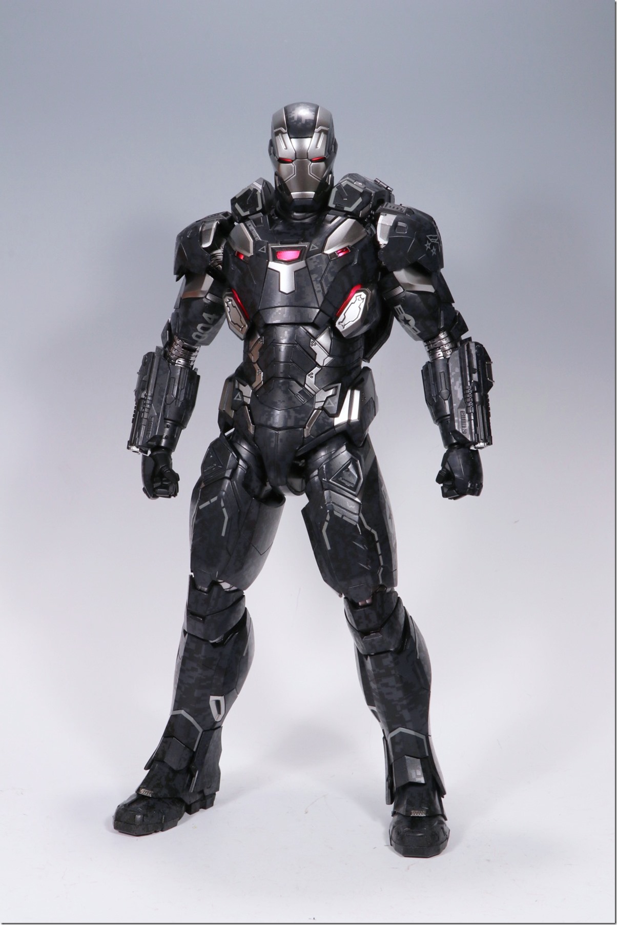 ホットトイズ ウォーマシン・マーク4 インフィニティ・ウォー アイアン