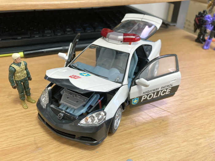 パトカーってだけでカッコイイです『プロール（オルタネーター