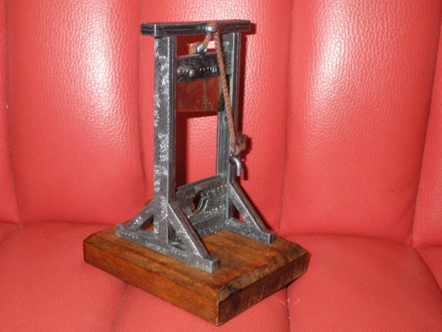 ギロチン☆オブジェ☆置物☆シガーカッター☆ビンテージ☆インテリア