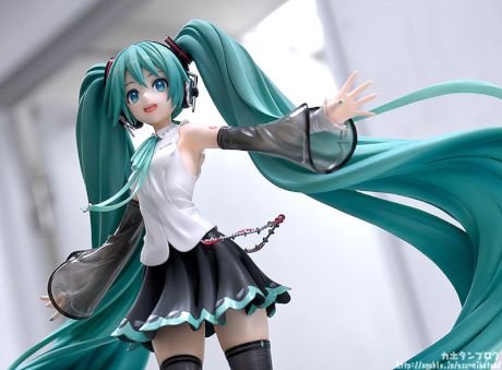 初音ミク NT 1/8スケールフィギュア