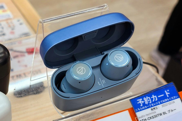 値下げ中【新品】audio−technicaATH-CKS30TW BLUE ATH-CKS30TW