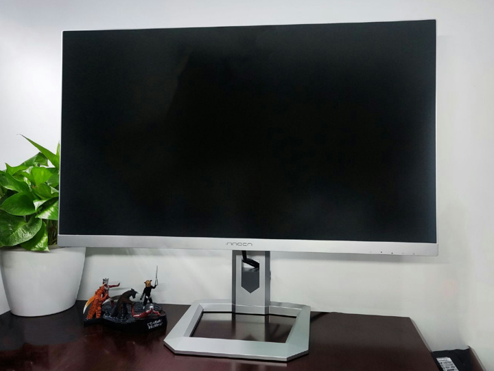 innocn、1152分割のMini LEDやリフレッシュレート160Hzなどを特徴と