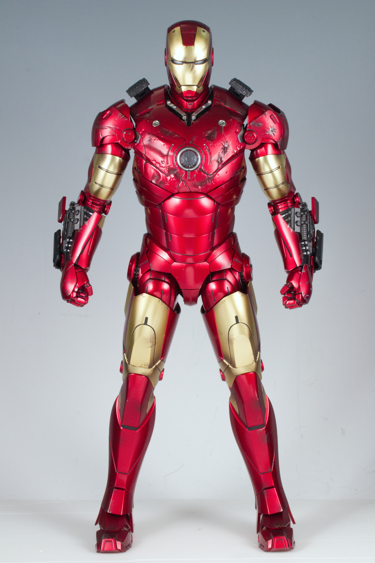 購入 新品HOTTOYSムービーマスターピースDIECAST アイアンマン・マーク