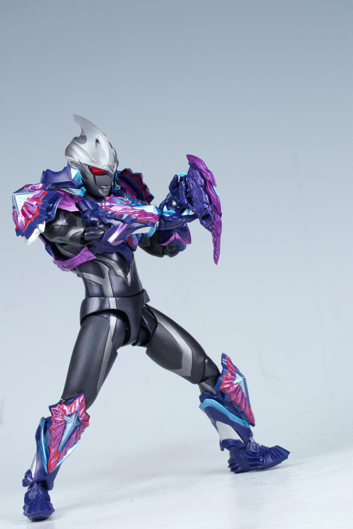 S.H.Figuarts 闇戦士ギルアーク ミニレビュー | ヒーローフィギュアを