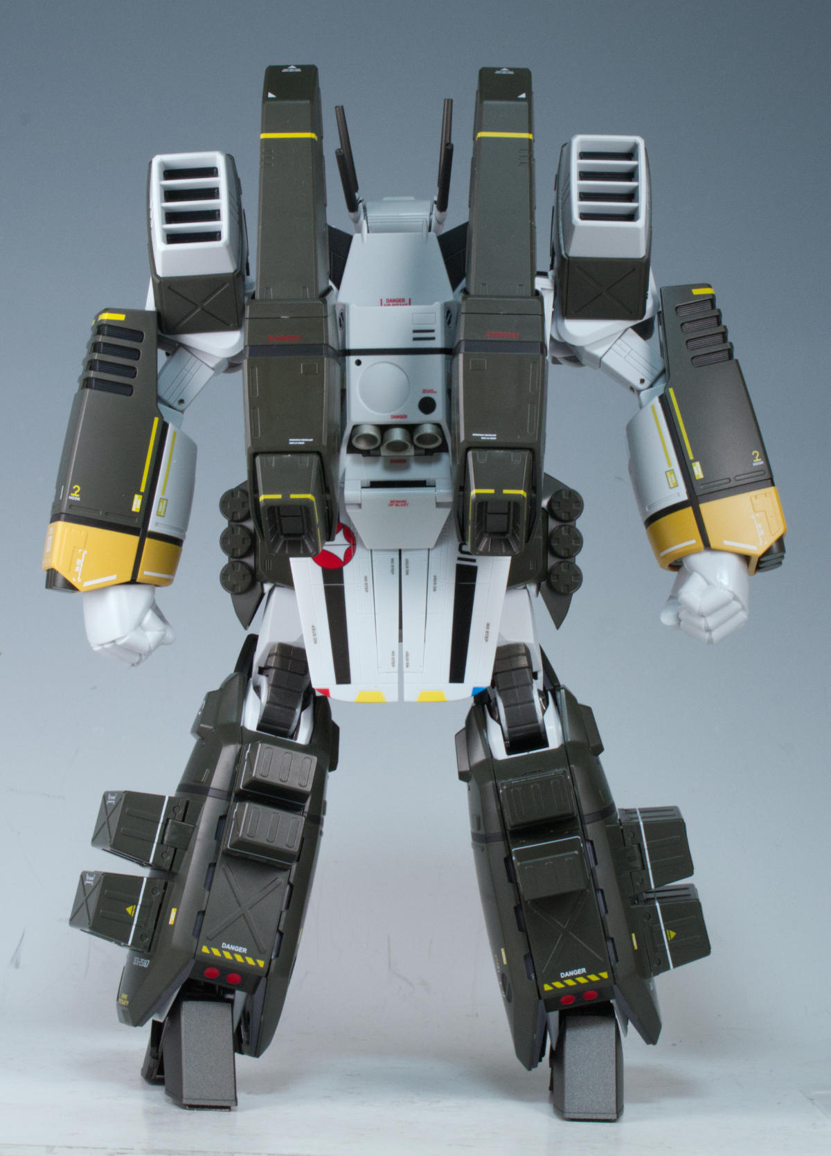 開催記念商品 DX超合金 VF-1S アーマードバルキリー（ロイ・フォッカー