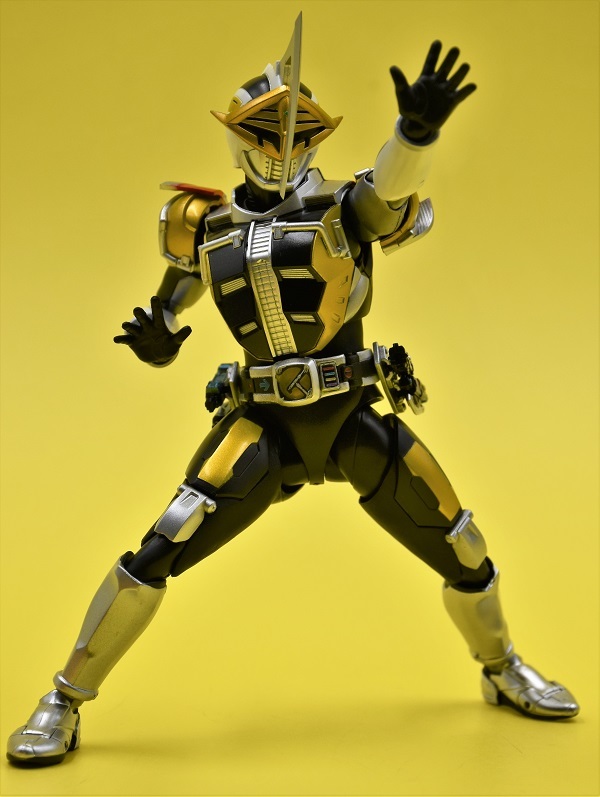 S.H.Figuarts（真骨彫製法） 仮面ライダー電王 ロッドフォーム