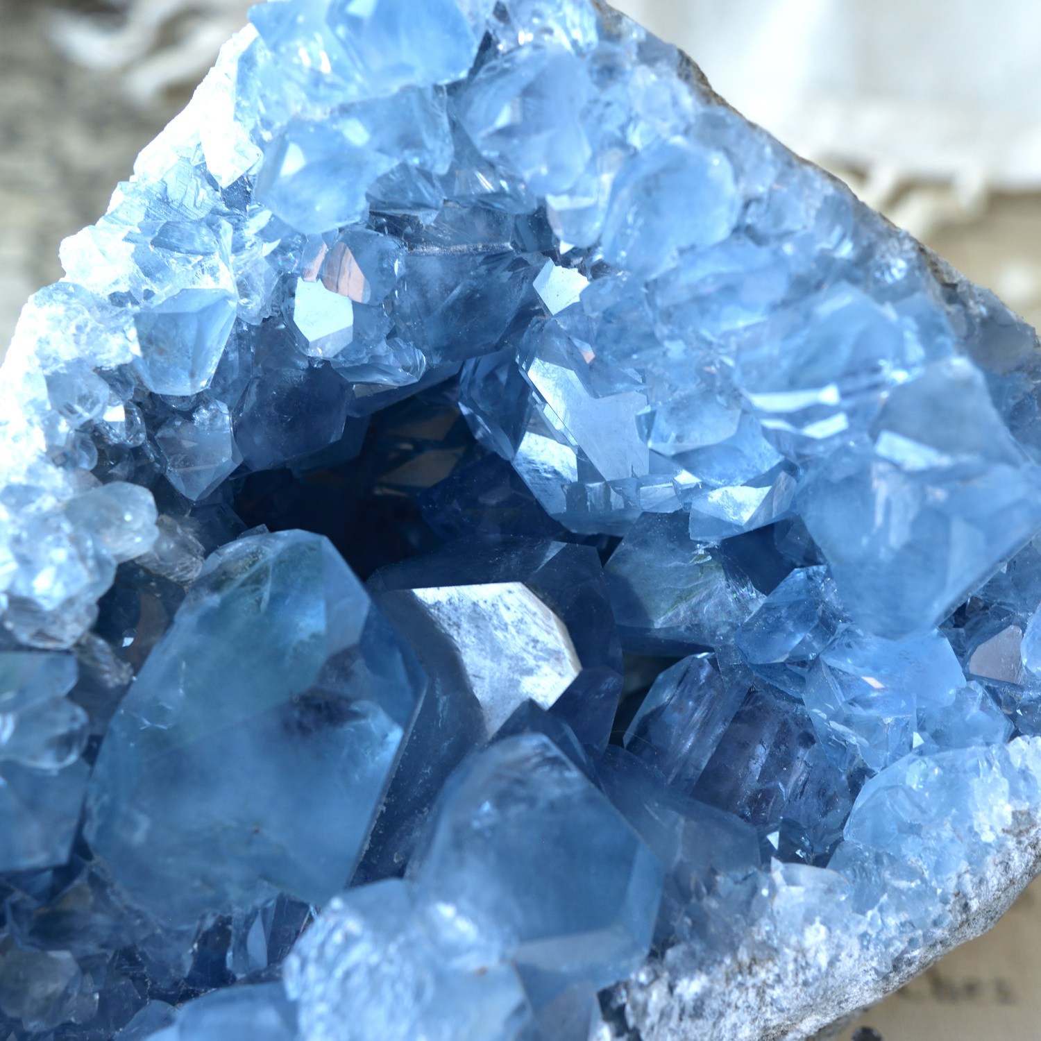 セレスタイト・クラスター・ジオード Blue Cave マダガスカル産 3.2kg