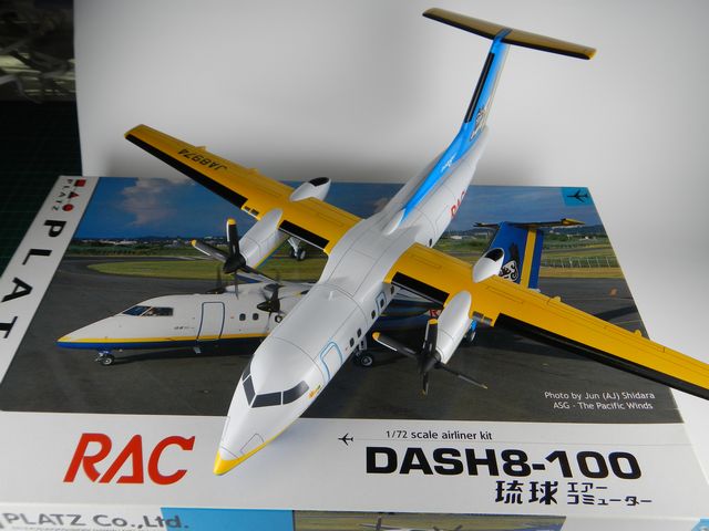 安い 飛行機 模型 1/100 航空機 琉球エアーコミューター DHC8-Q400