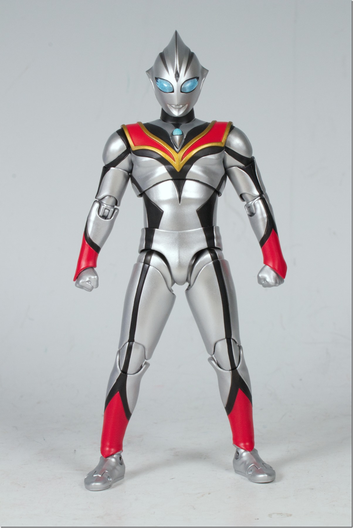 真骨頂ウルトラマンティガ、イーヴィルティガ S.H.Figuarts（真骨彫