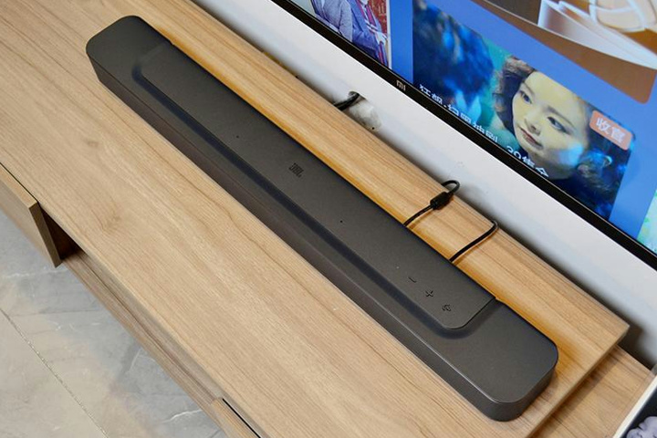 JBL Bar300 サウンドバー i-jbl-bar-300.jpg