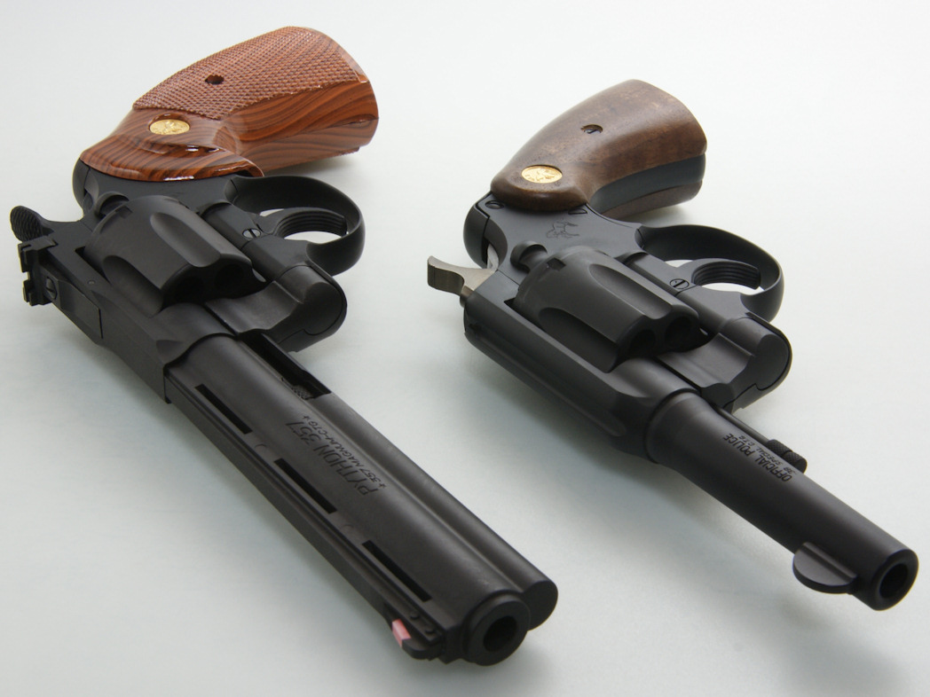 伊*史様 モデルガン コルトオフィシャルポリス ハドソン] コルト