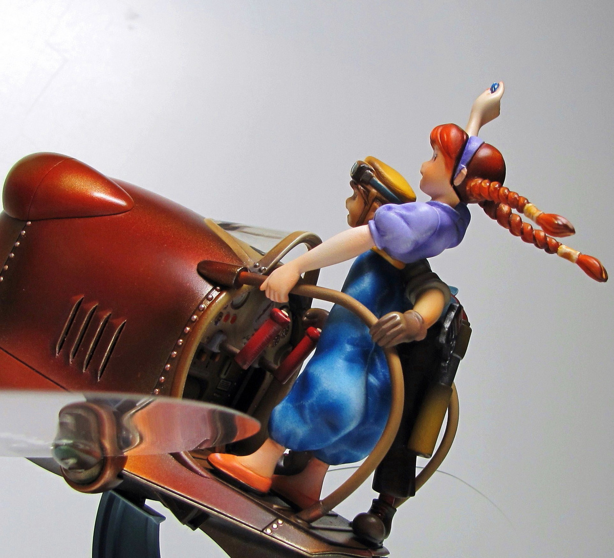 天空の城ラピュタ フラップタープラモデル完成品 ケース付きバンダイ1