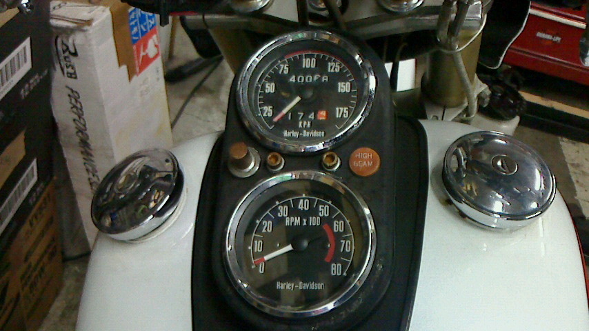 ショベルヘッド純正km表示スピードメーターオーバーホール済みエボ