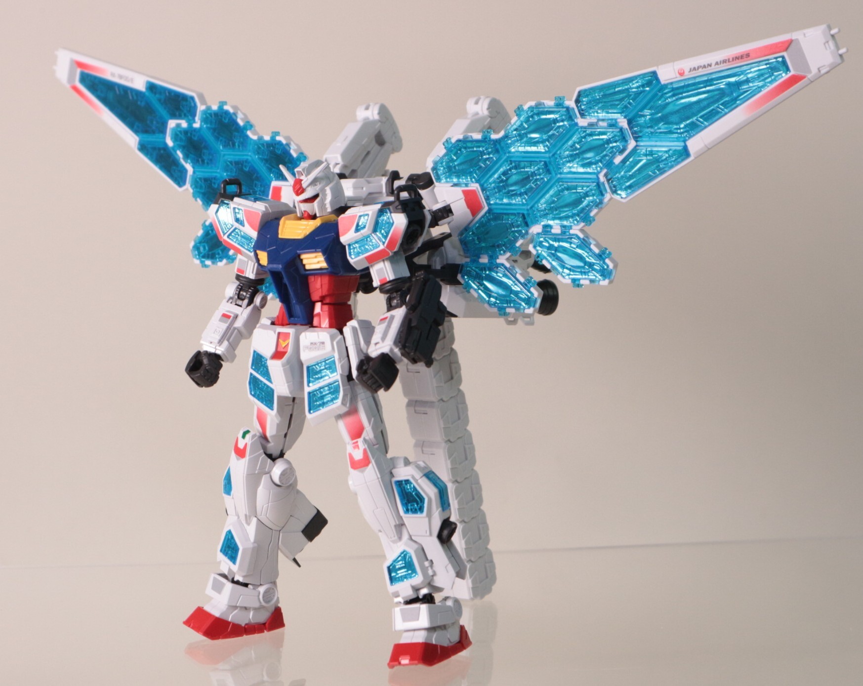 EXPO2025 1/144 RX-78F00/E ガンダム (EX-001 グラスフェザー装備)[JAL