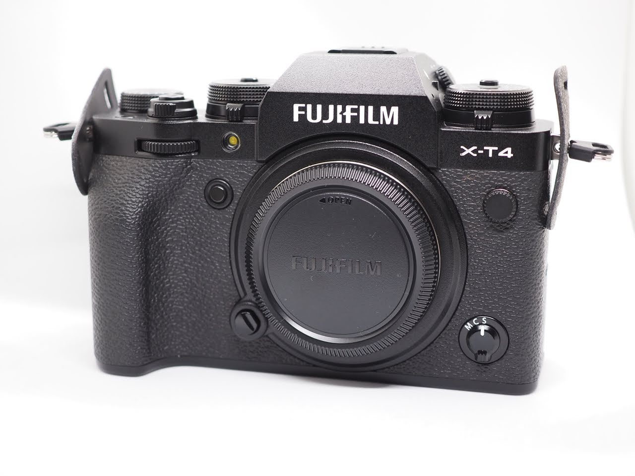 FUJIFILM 「X-T4」が届いた （1）外観と感触のファースト