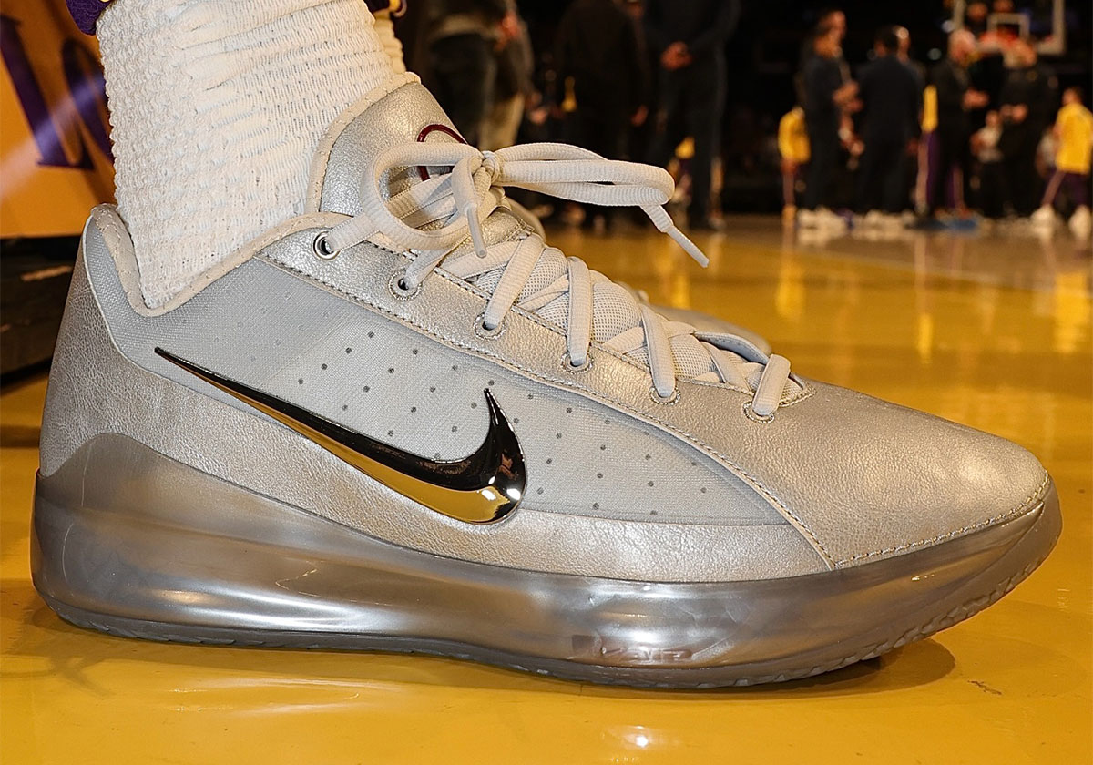 Nike LeBron NXXT Gen Future x JuJu Watkins em 2026