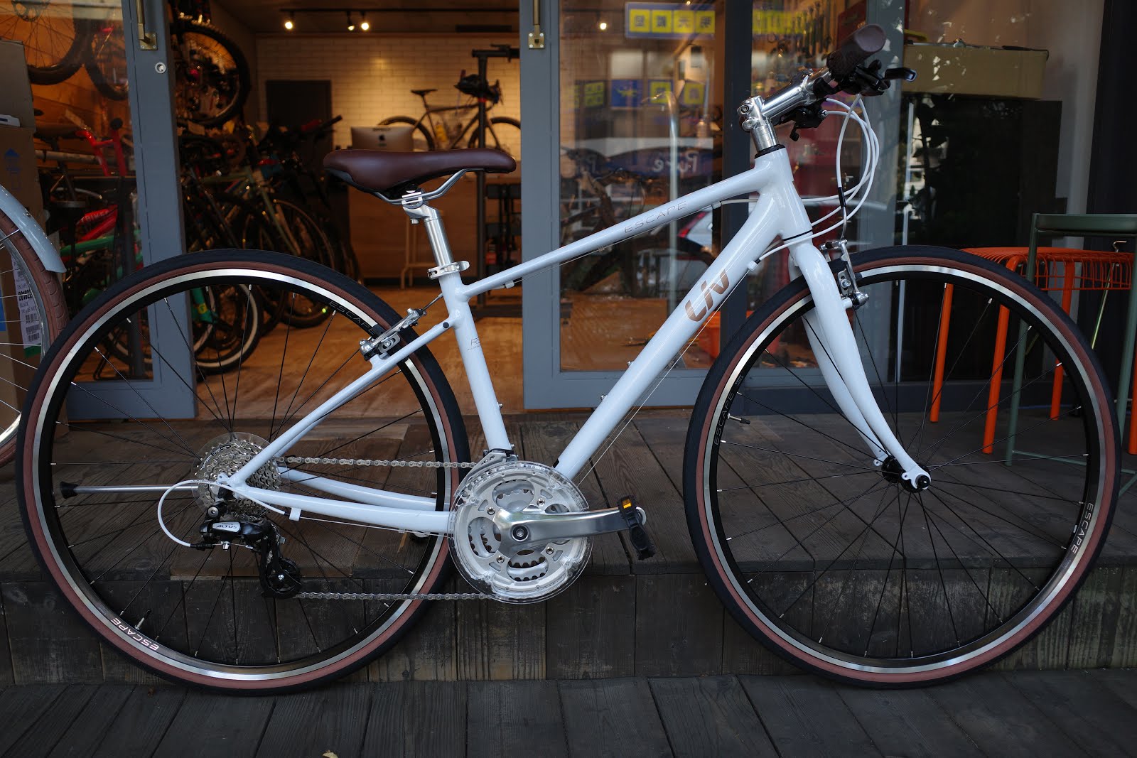 ショップ ジャイアントエスケープR3！シャンパンゴールド