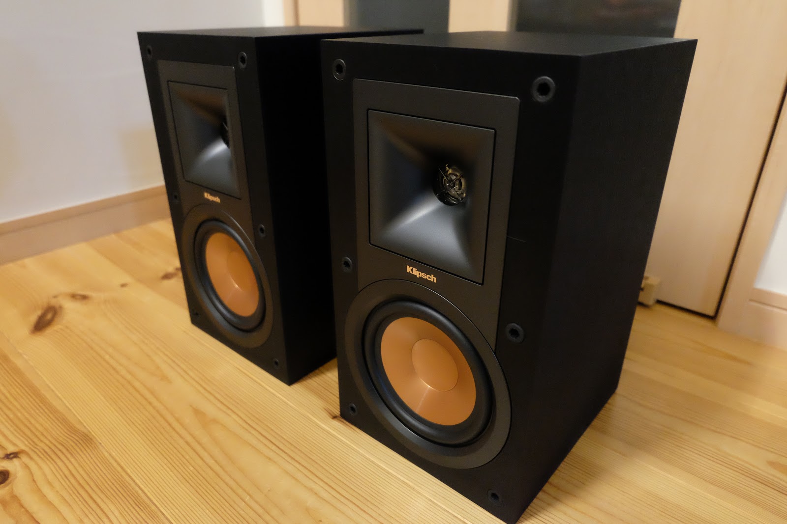 能率94dB。コスパ最強のオシャレな高性能スピーカー「Klipsch R-15M