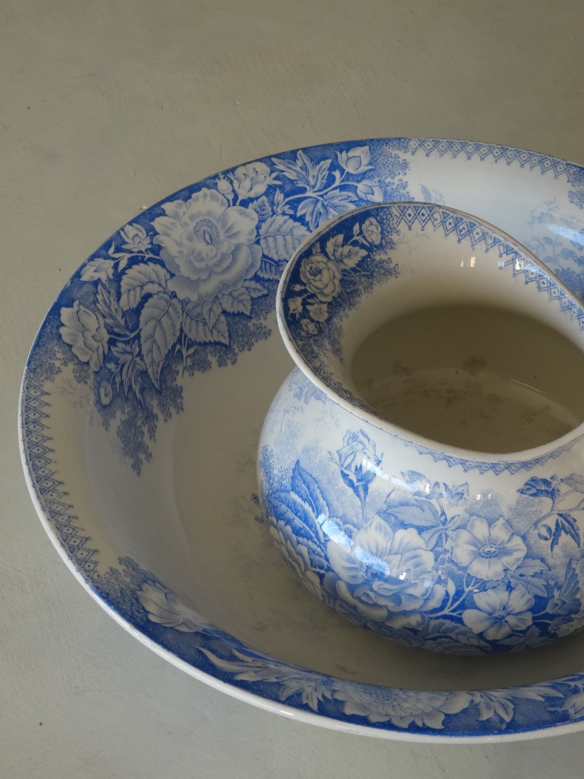 古いソープデイッシュ クレイユエモントロー フランス アンティーク no