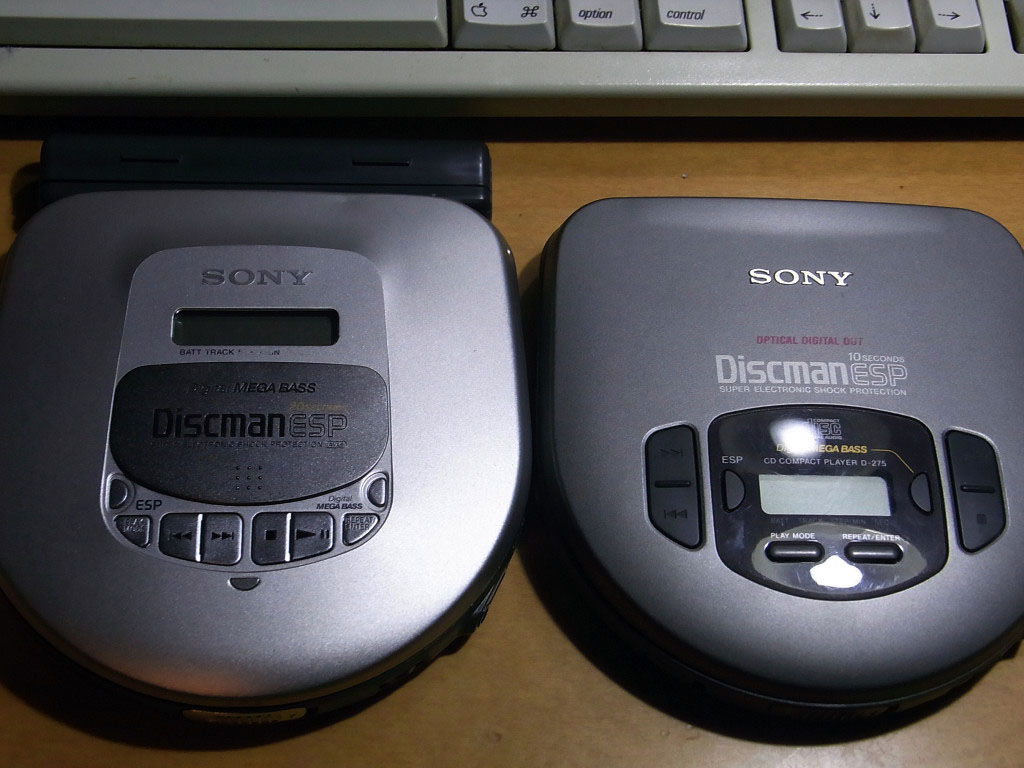 SONY Discman D-475 ポータブルCDプレーヤー SONY Discman D-475