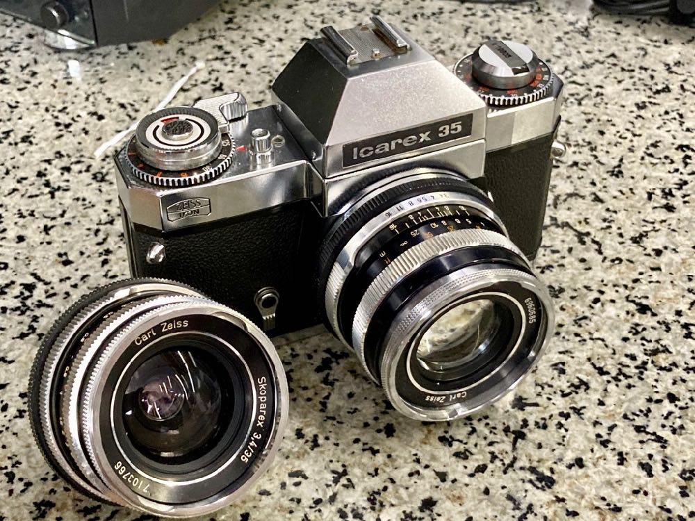 Old Good Light: Icarex 35 and 35CS