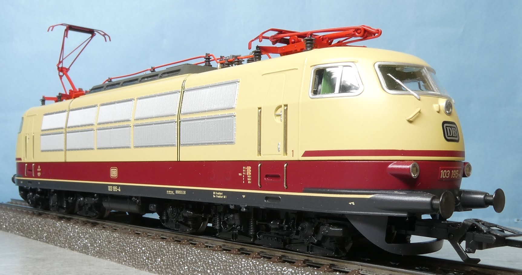 Nゲージ TRIX 12194 DB BR103.1 電気機関車 1両 鉄道模型 ドイツ連邦