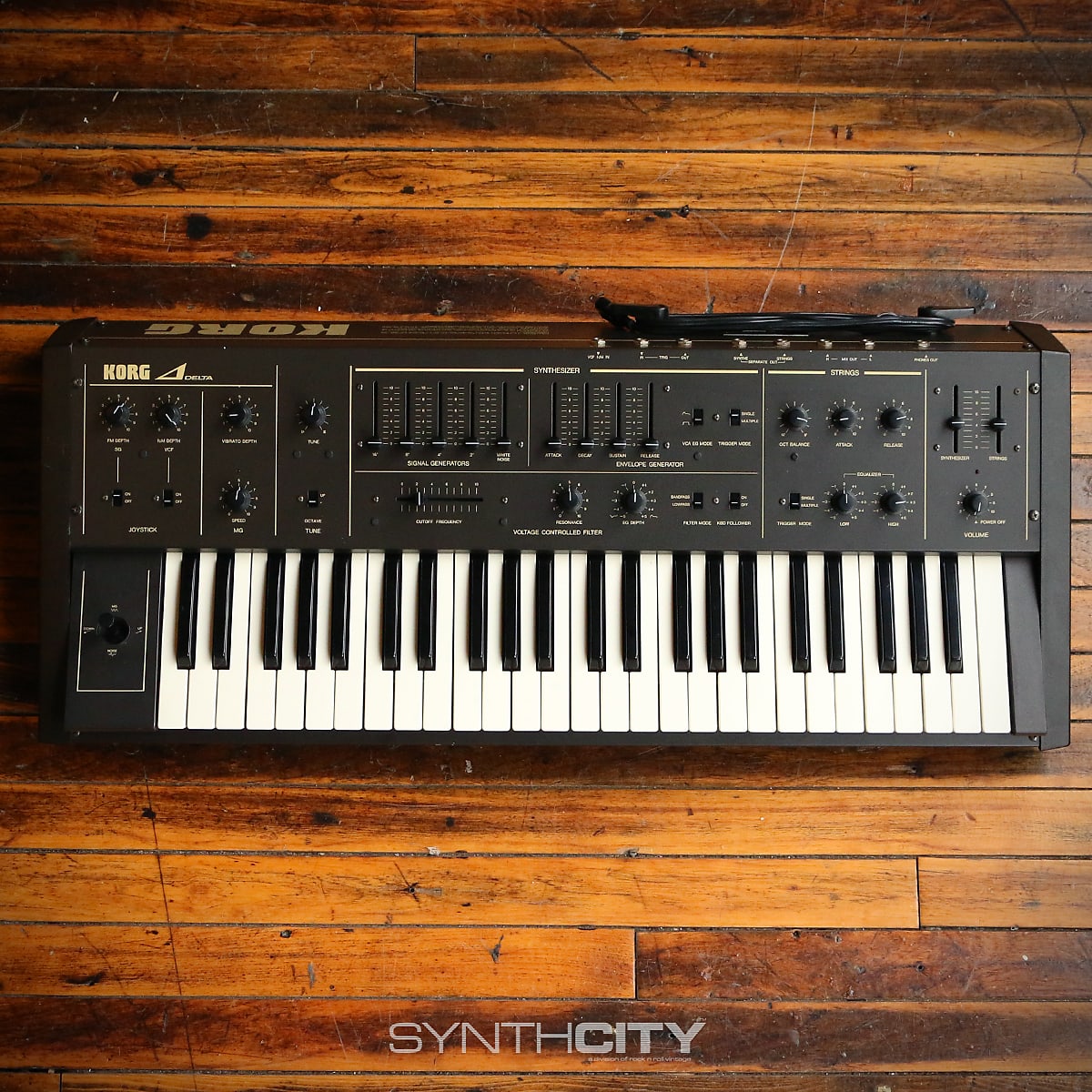 MATRIXSYNTH: Korg Delta DL-50 (Serviced) String Synthesizer SN 285947