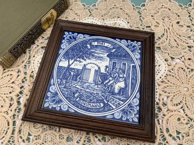 デルフトタイル 輪回しで遊ぶ子供たち 額縁付き 民藝 工藝 /J544