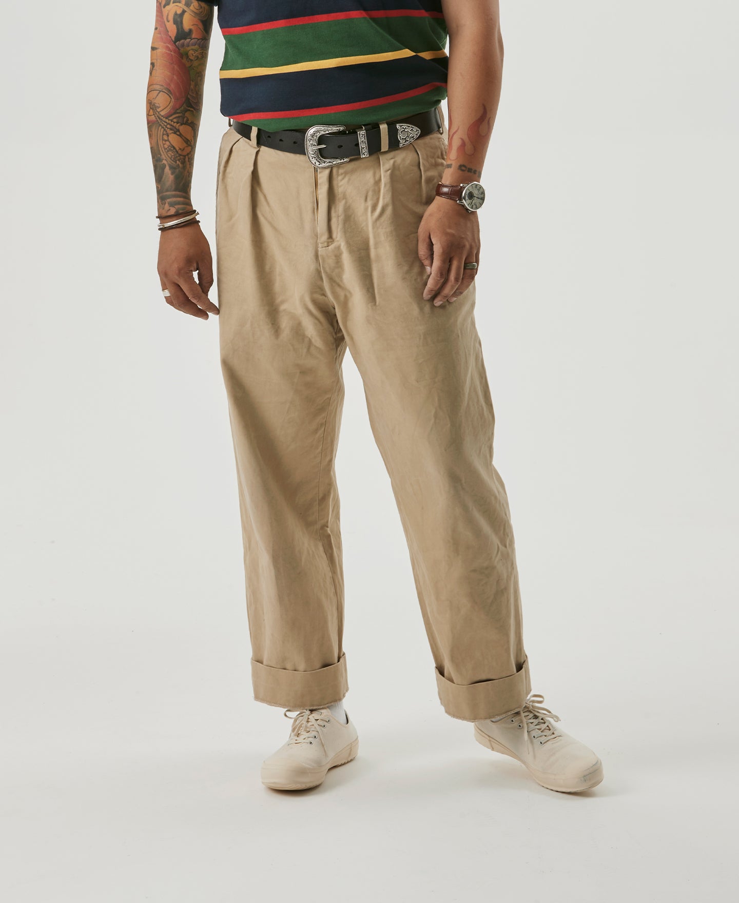 DOUBLE PLEATED CHINO TROUSERS 【公式通販】
