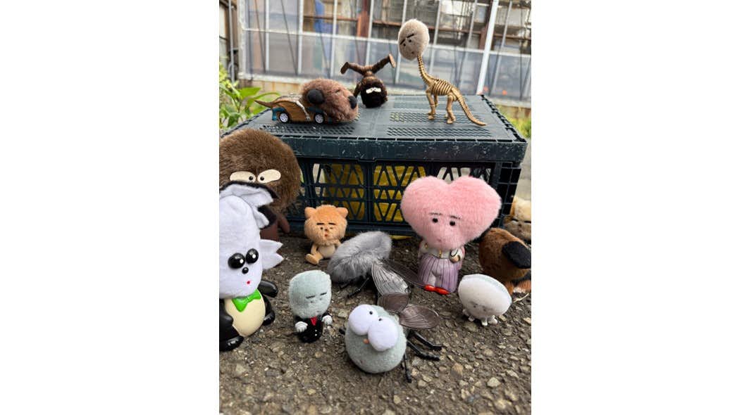 片岡メリヤス「ハエごめんなさい」（VOILLD）｜美術手帖