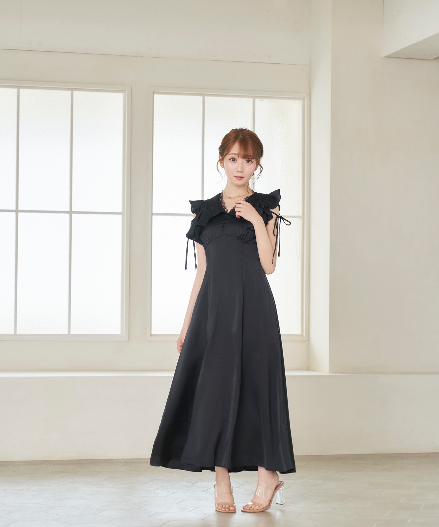 raffle slit onepiece【black】 – BUNNY APARTMENT