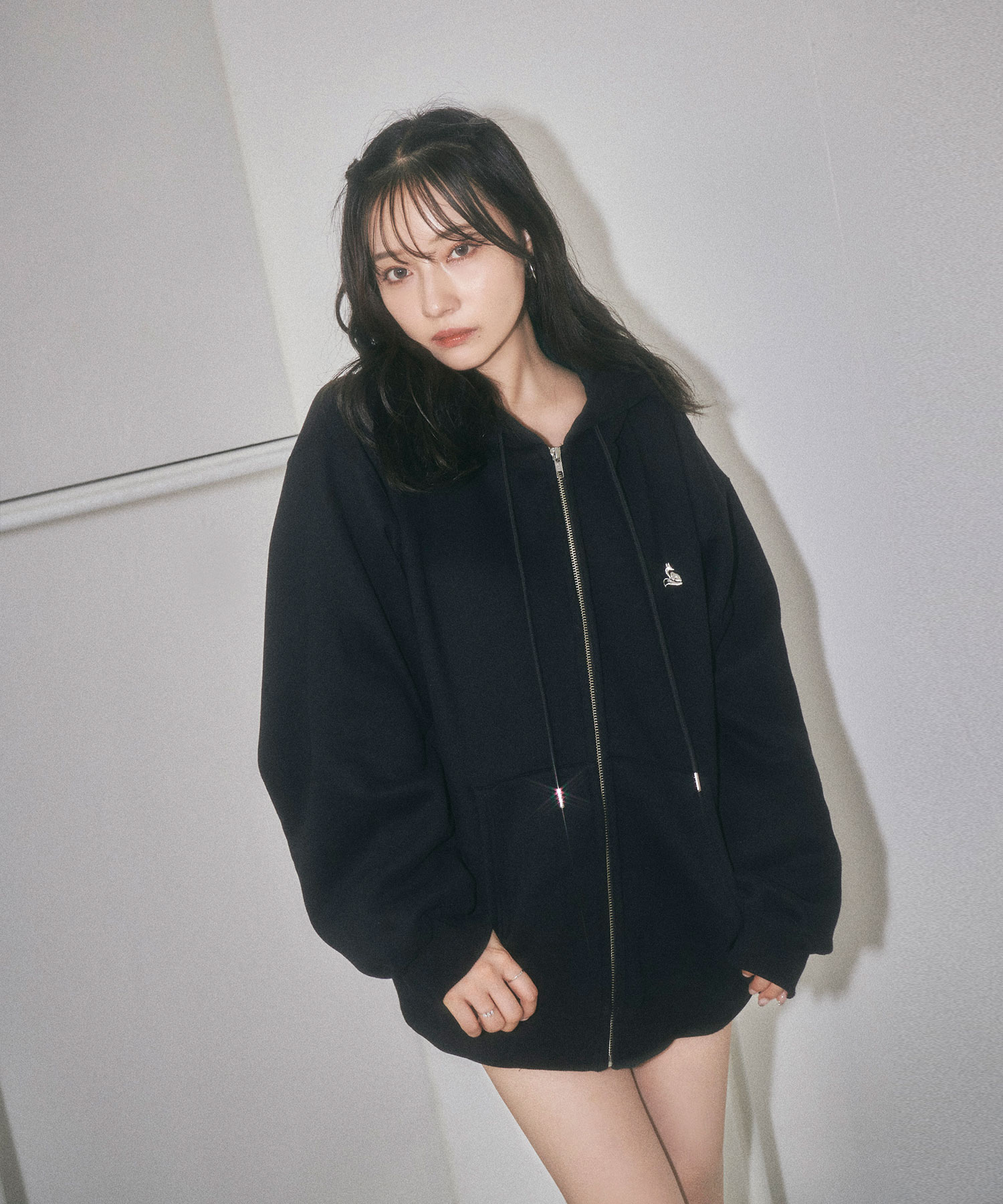 黑ミサEDYH白パーカー希少 黑ミサEDYH白パーカー希少