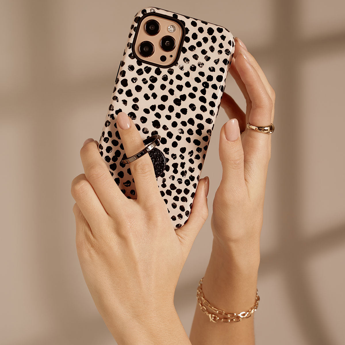 BURGA iPhone SE (2022)ケース マグネティックリングホルダー Magnetic