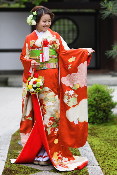 花嫁の和装コレクション3ーおしゃれに着こなす引き振袖ー - ぐるなび